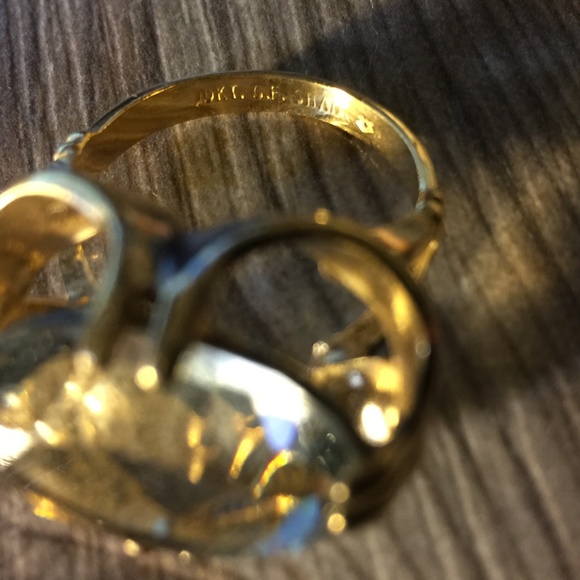 10K gold filled ring with Large Rhinestone - Picture 3 of 5